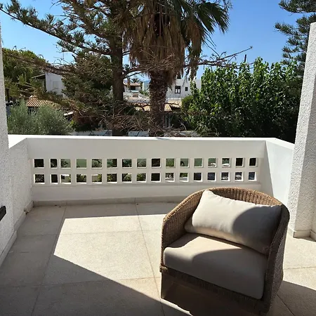 Porto Hydra Seaside Plepi